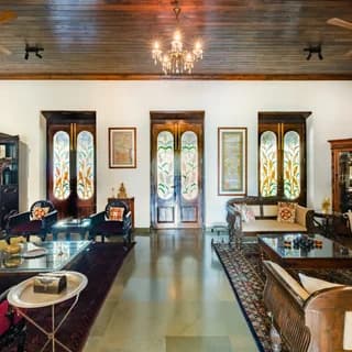 7 Doors House
