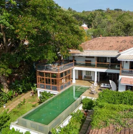 7 Doors House