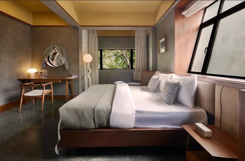 Corner Suite