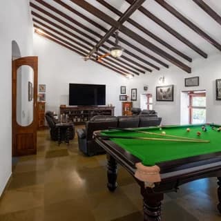 7 Doors House