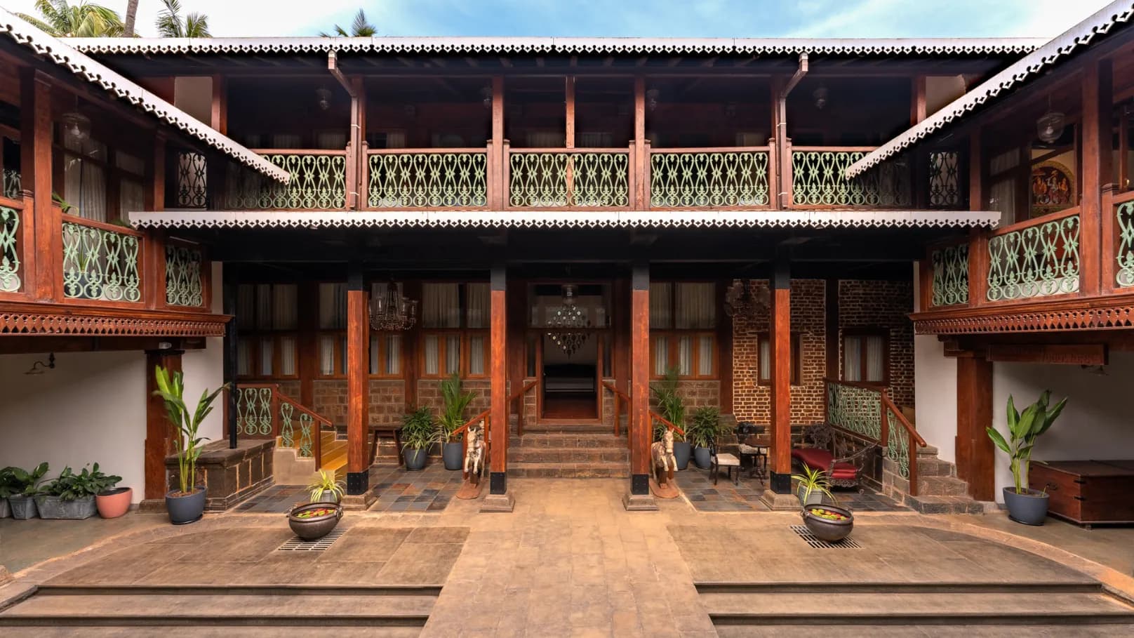 The Palace, the Paintbox and the Rain