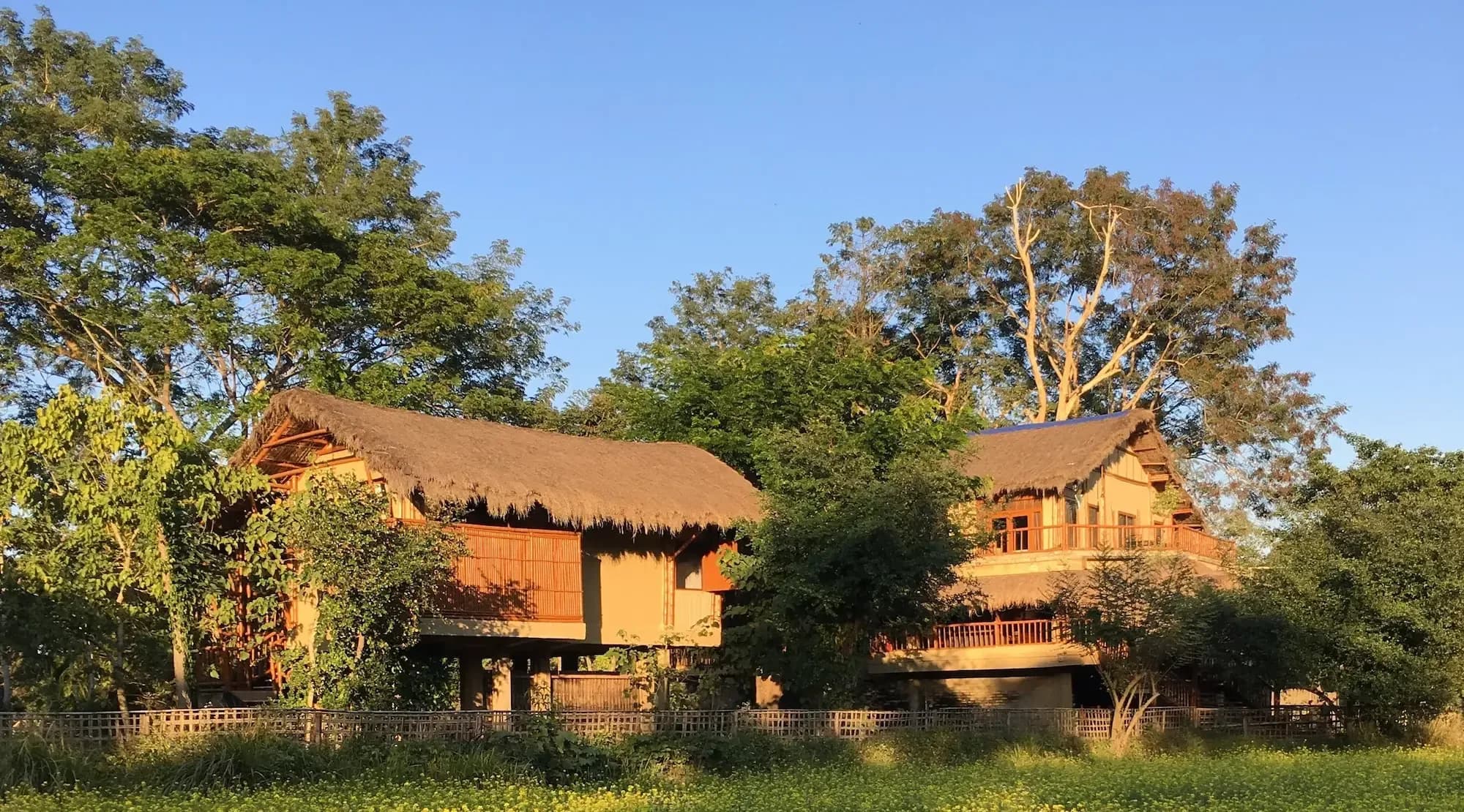Diplu River Lodge Banner