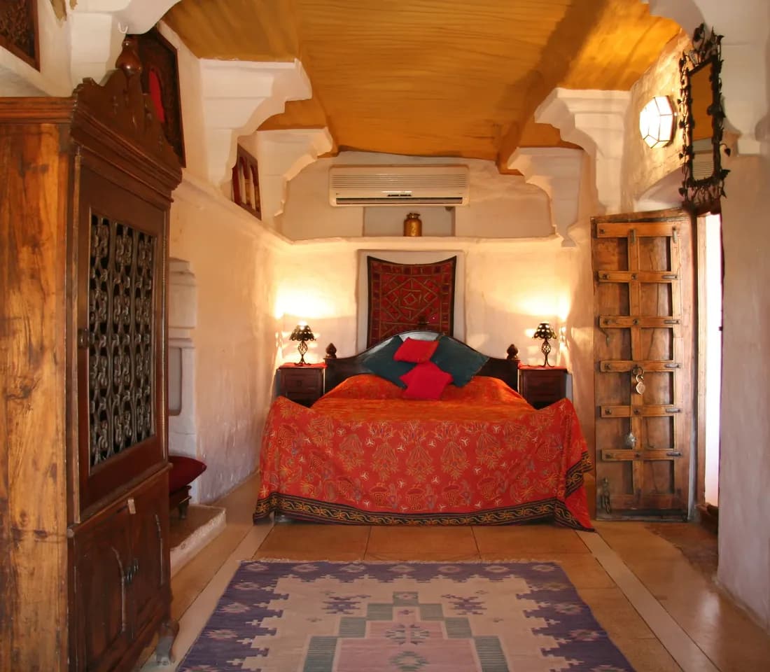 Heritage room with Adjoining Bath